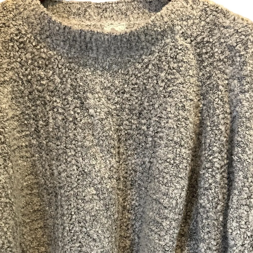 Sadie & Sage | Plushy Sweater‎ Gray Size L - Image 4