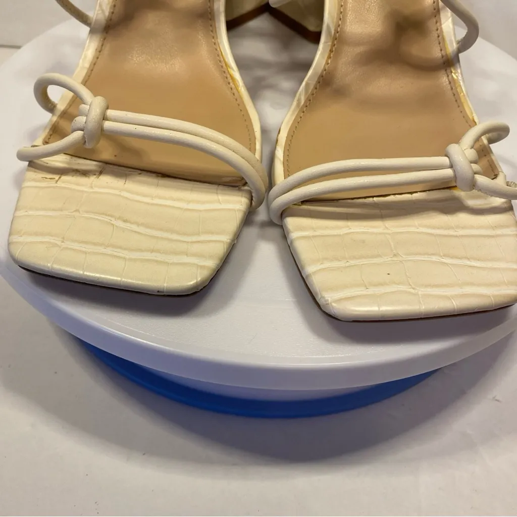Steve Madden  Cream Sandals with Strappy Design - Image 7