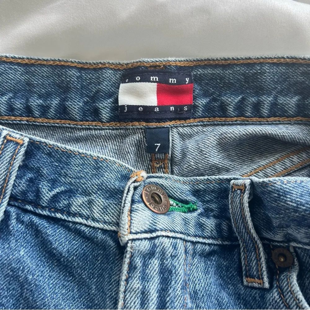 Tommy Hilfiger Vintage Tommy Jeans Y2K Denim Shorts Size 7 - Image 5