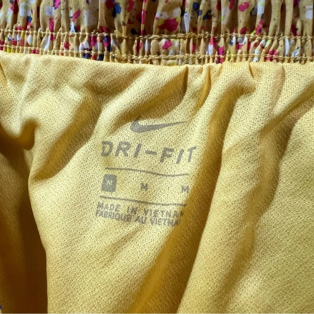 Women's Nike Tempo Icon Clash Running Shorts in Pink Yellow Splattered Medium - Image 5