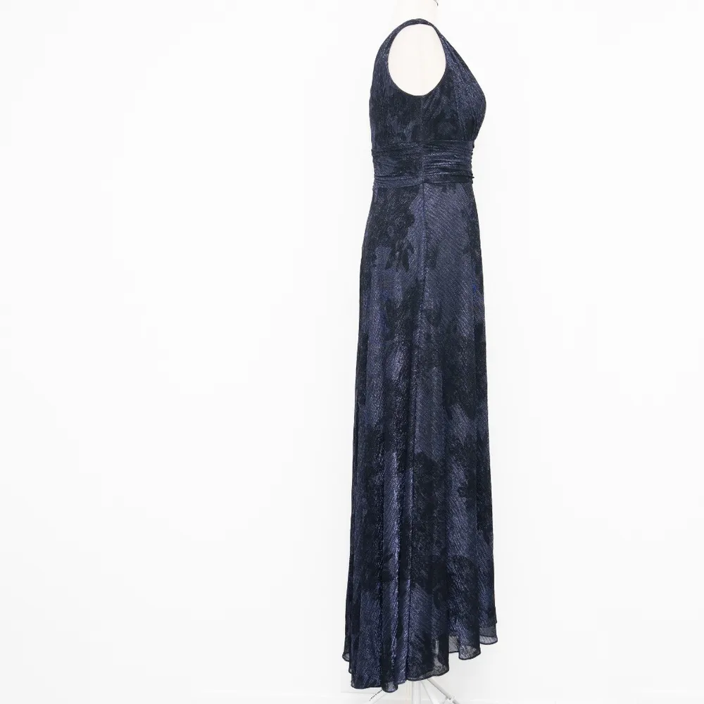 Betsy & Adam Floral Metallic Crinkle Gown - Image 5