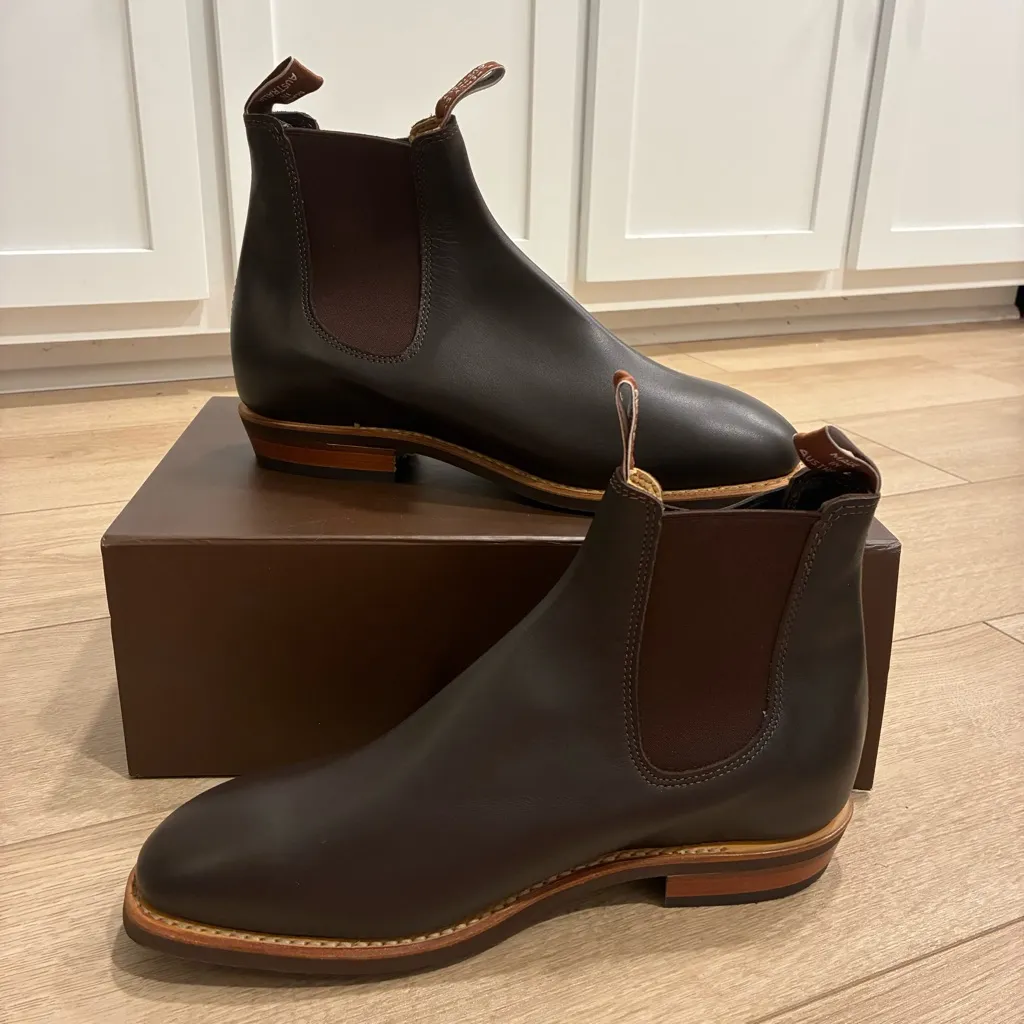 NEW IN BOX RM Williams Women’s Erica Chelsea Boot Chestnut Yearling Size 9 Brown - Image 2