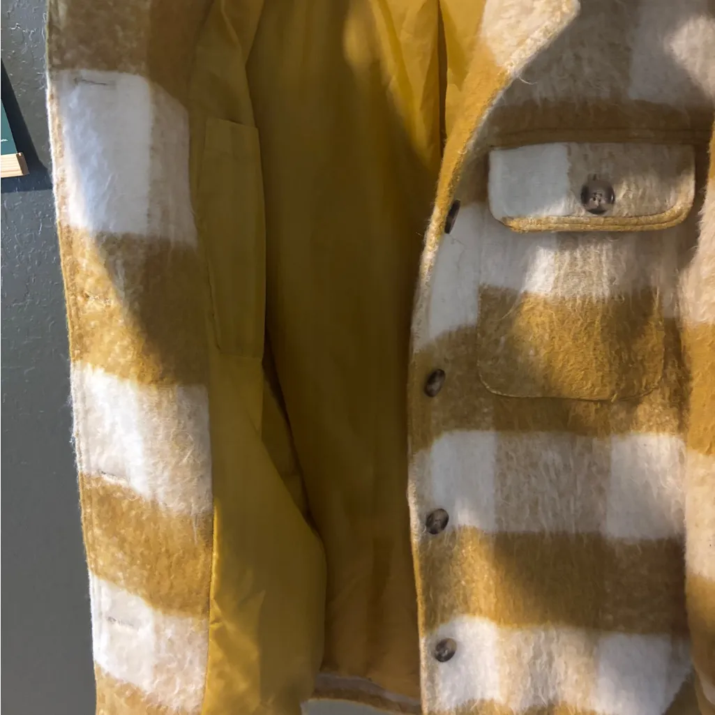 Universal Thread Plaid Yellow and Cream Women's Jacket - Image 3