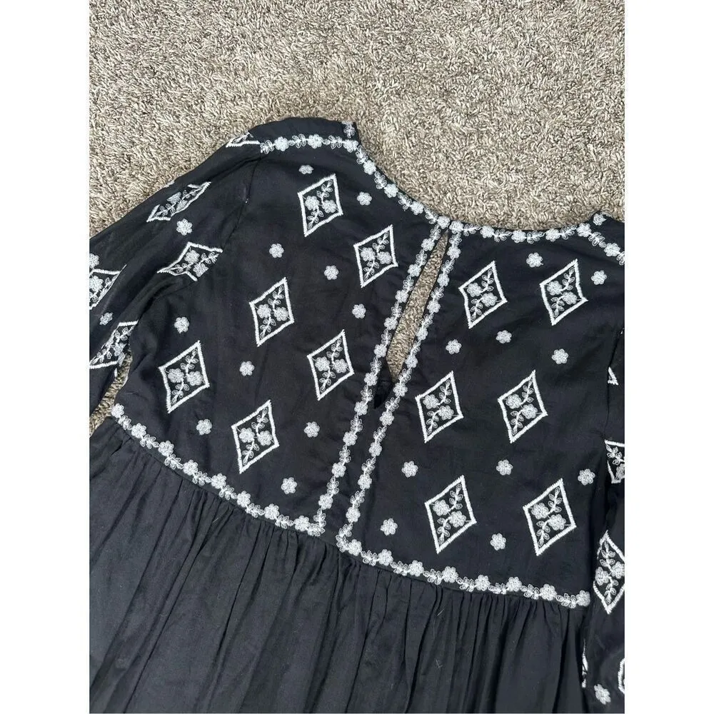 dolma embroidered mini babydoll dress long sleeves deep v neck black/white XL - Image 8