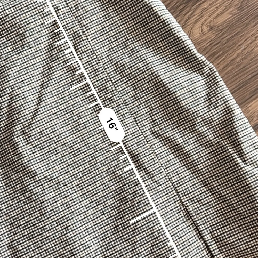 Shinestar plaid black white mini skirt - Image 4