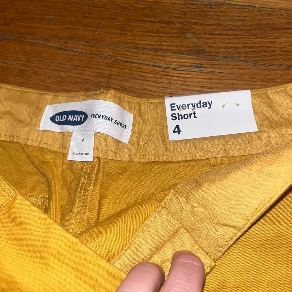 Old Navy Every Day Shorts in mustard - Image 3