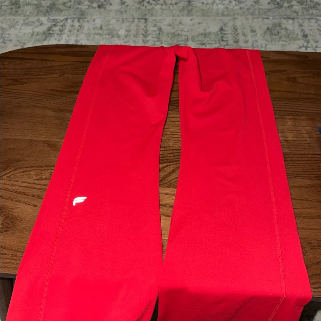 ❤️Fabletics  Red wide leg legging - Image 4