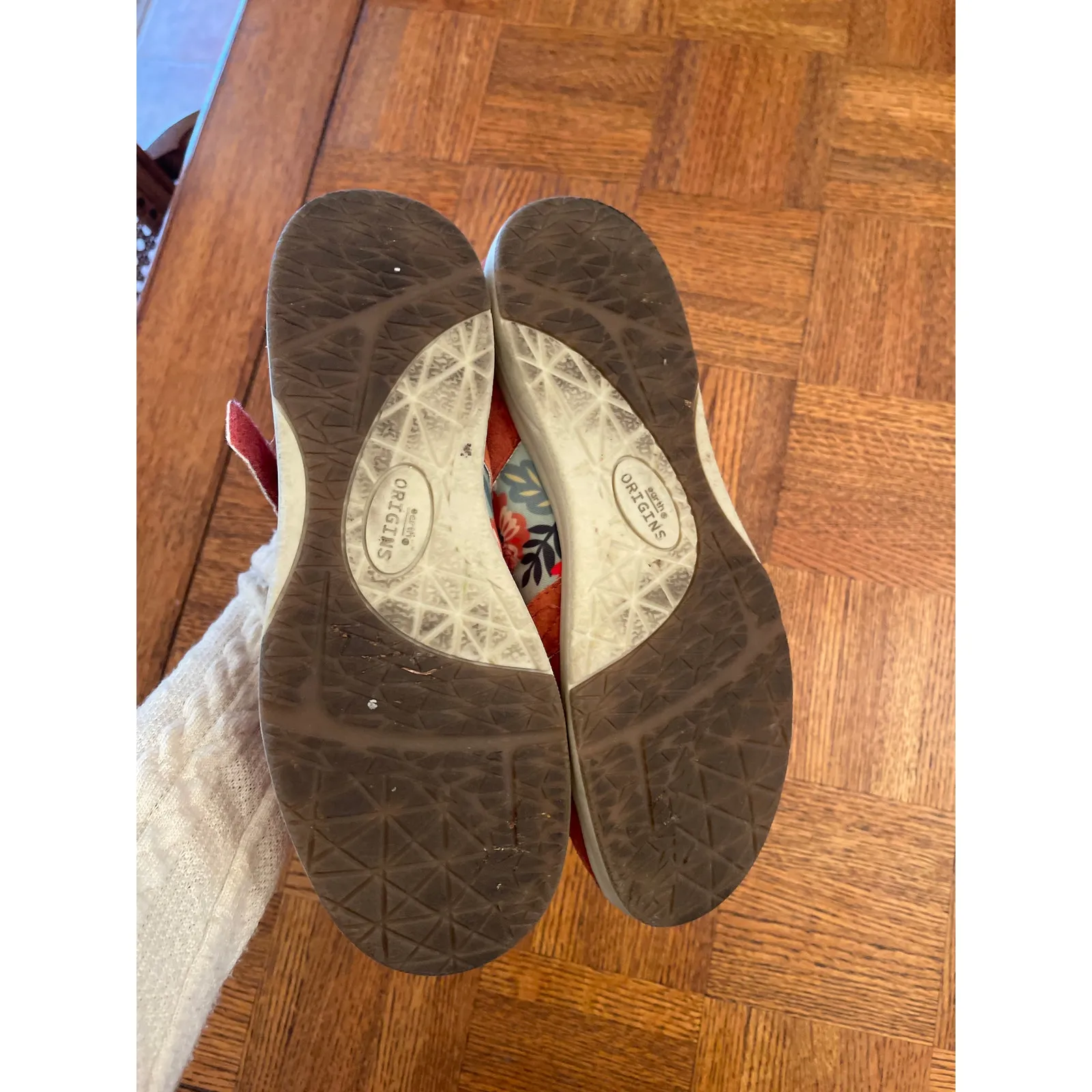 Earth Origins Fisherman Sandal suede coral color - Image 6