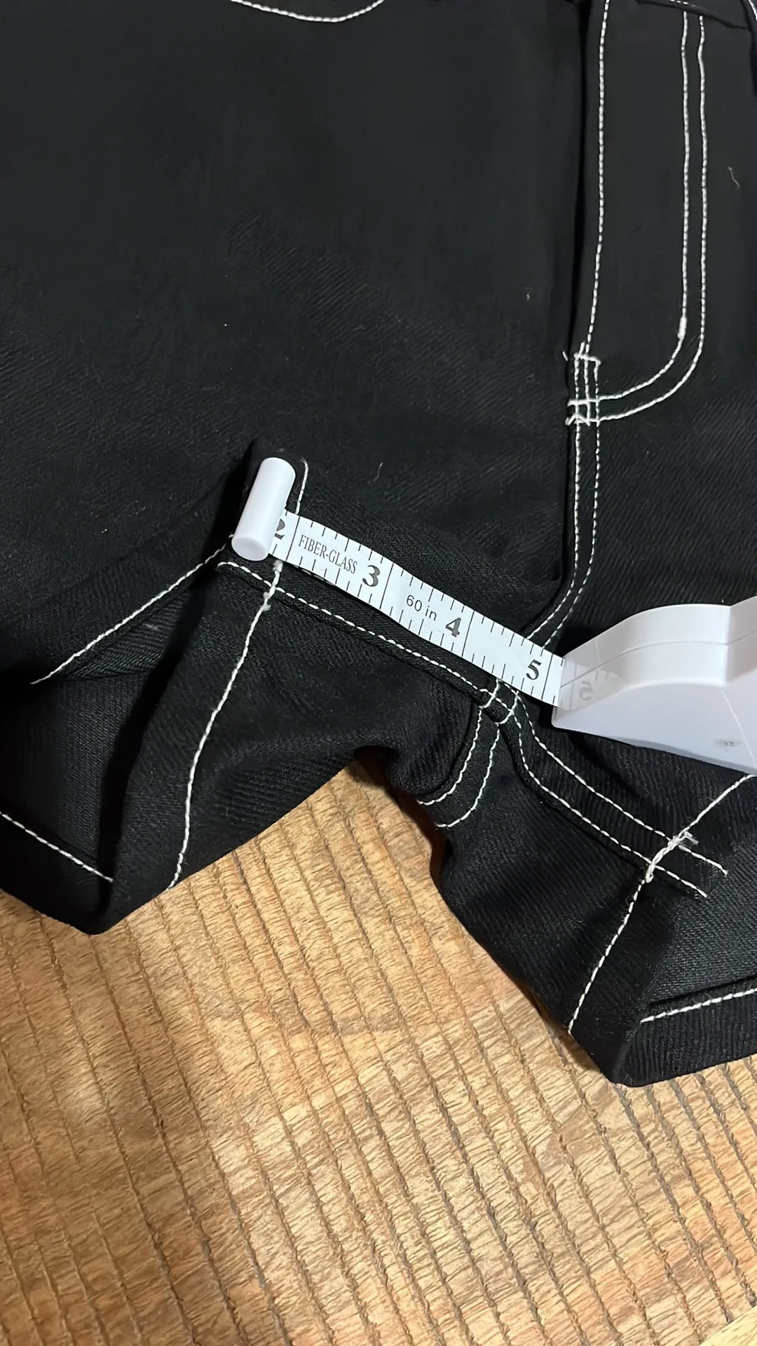 NWT  Black Denim Embroidered Shorts, Size 6 - Image 10