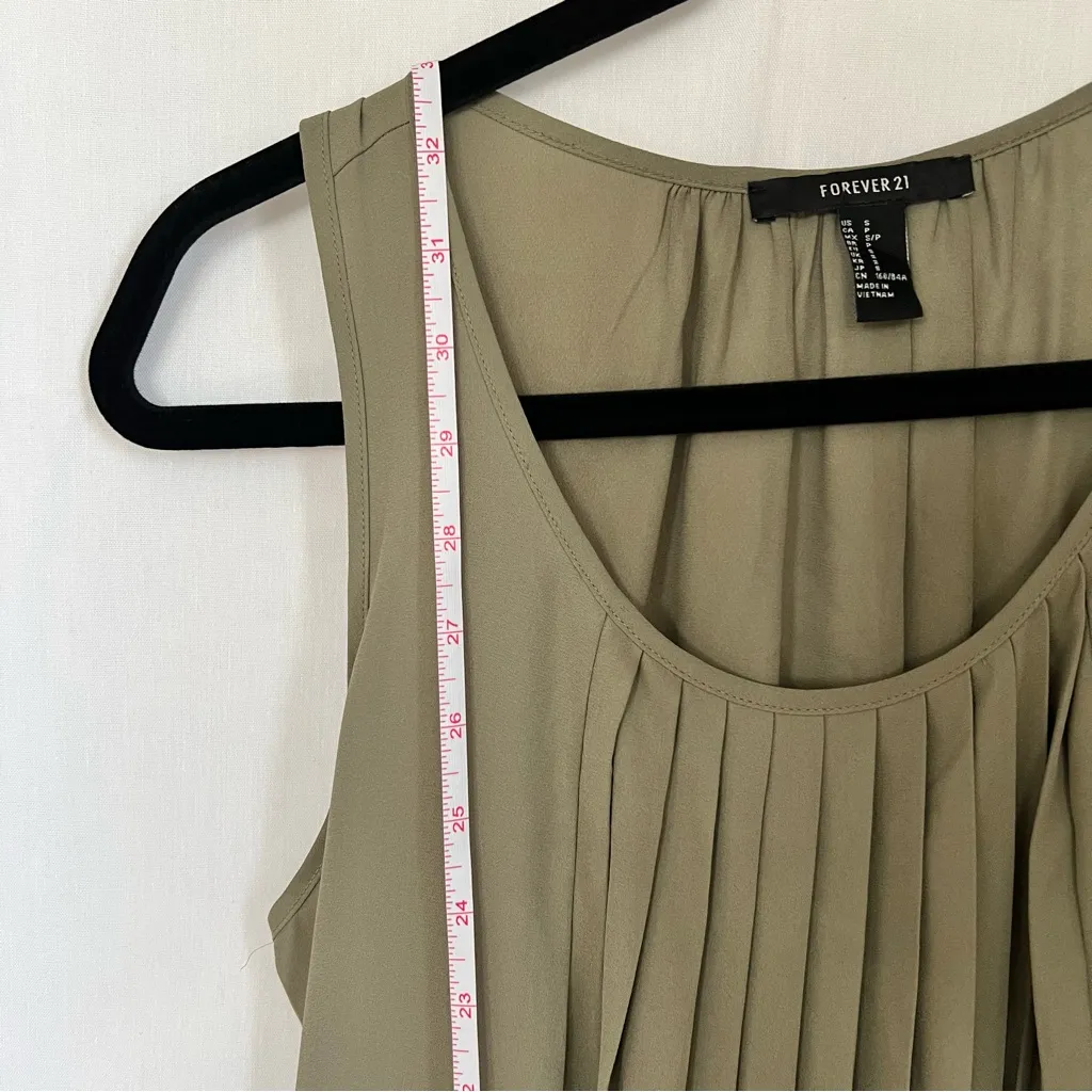 Forever 21 Women's Olive Green Sleeveless Flowy Pleated Dress Size Small - Image 7