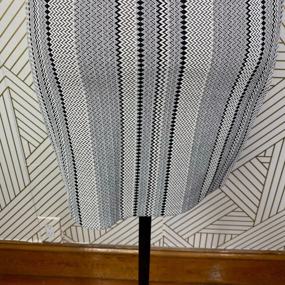 Theory Nellida Zig-Zag Stripe Mini‎ Knit Skirt in Black & Cream Size US Small - Image 10