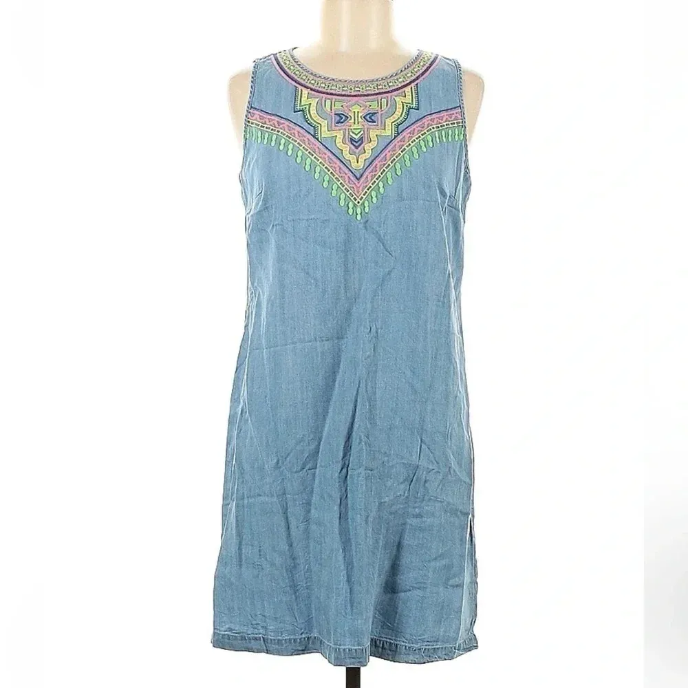 Neiman Marcus | Embroidered Chambray Sleeveless Dress Soft Denim Blue Size 8 - Image 4
