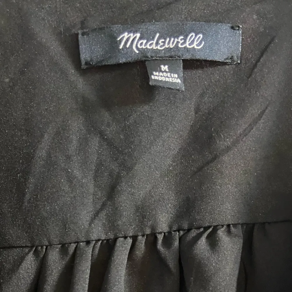 Madewell black floral crossover tie front blouse. Medium - Image 6