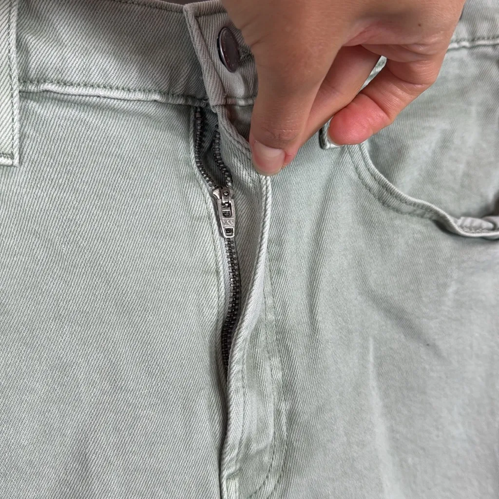 Everlane The Original Cheeky Crop Jeans Organic Cotton in Sage Green Size‎ 28 - Image 6