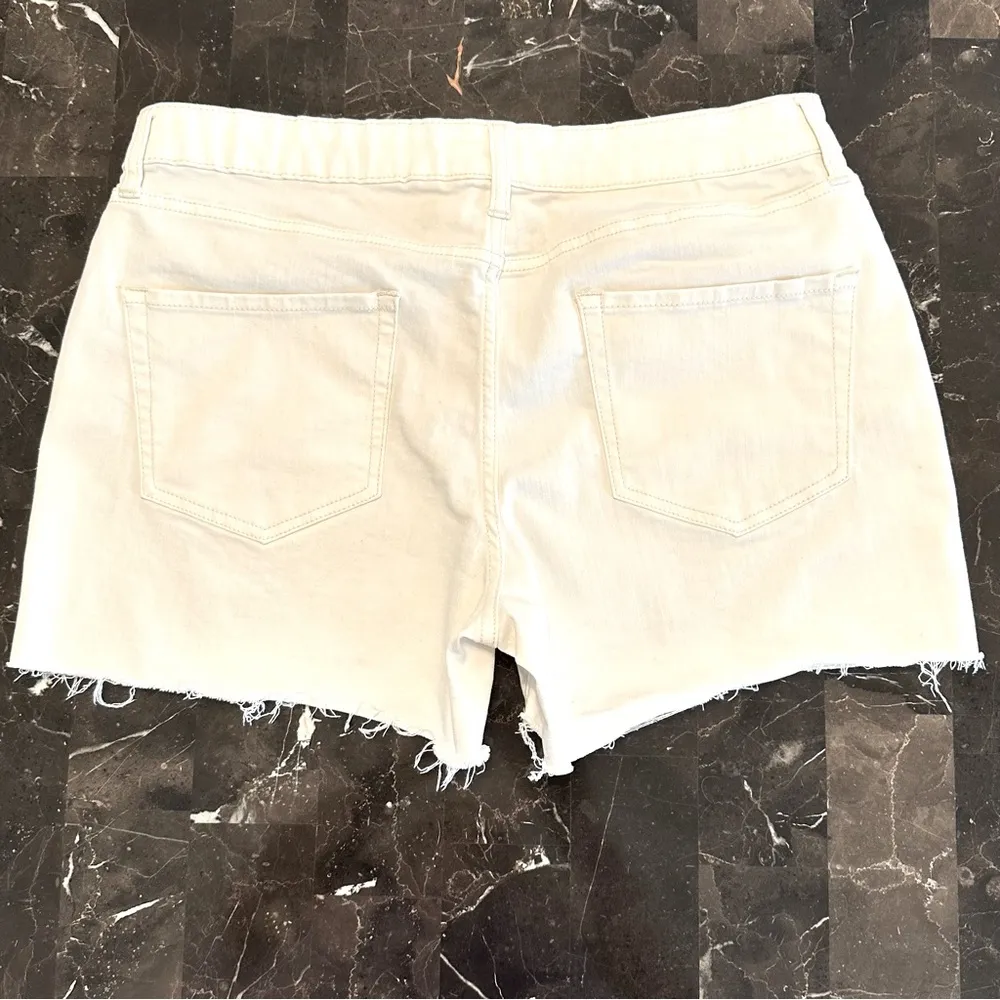 Daily Ritual High Rise Womens Raw Hem Jean Shorts 31/12 White Size undefined - Image 2