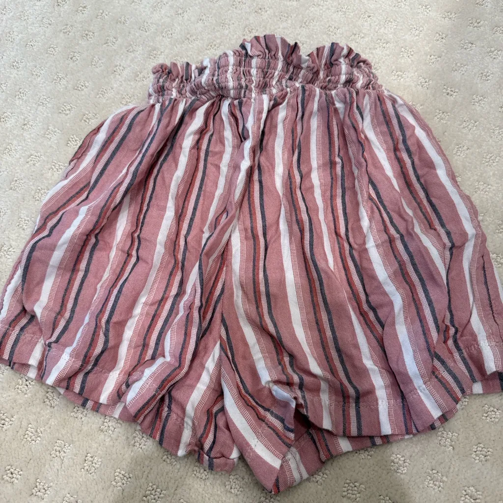 Hollister Ultra High-Rise Striped Paperbag Waist Shorts | XS - Image 5