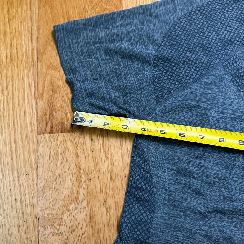 Gilly Hicks Women’s Short Sleeve T-shirt Gray XS EUC Activewear Athleisure Gym - Image 10