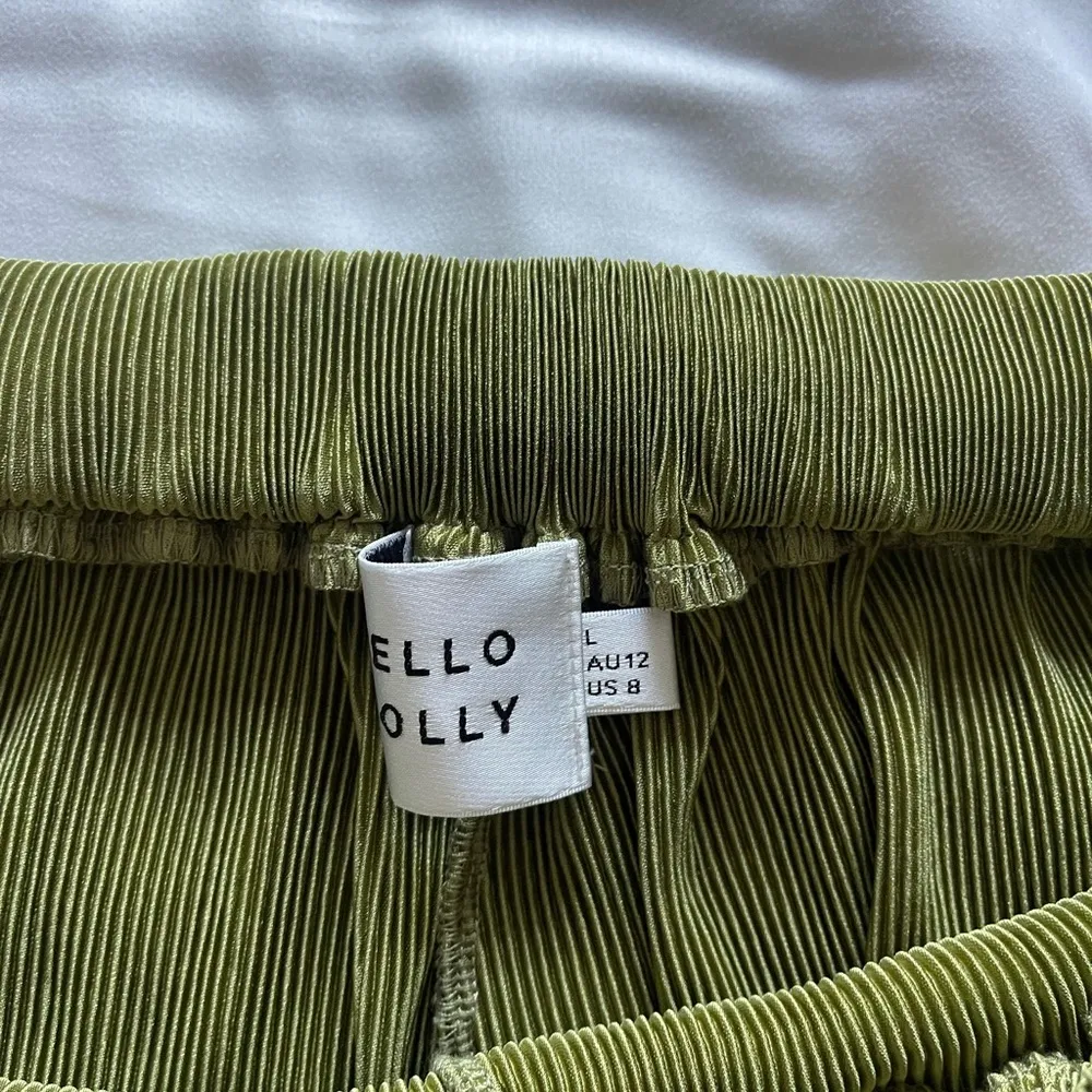 Cover Girl Two Piece Set in Olive - Image 9