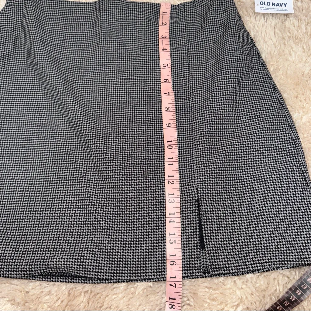 Old Navy Houndstooth Skirt‎ Womens M Black And White Slit Mini Preppy - Image 6