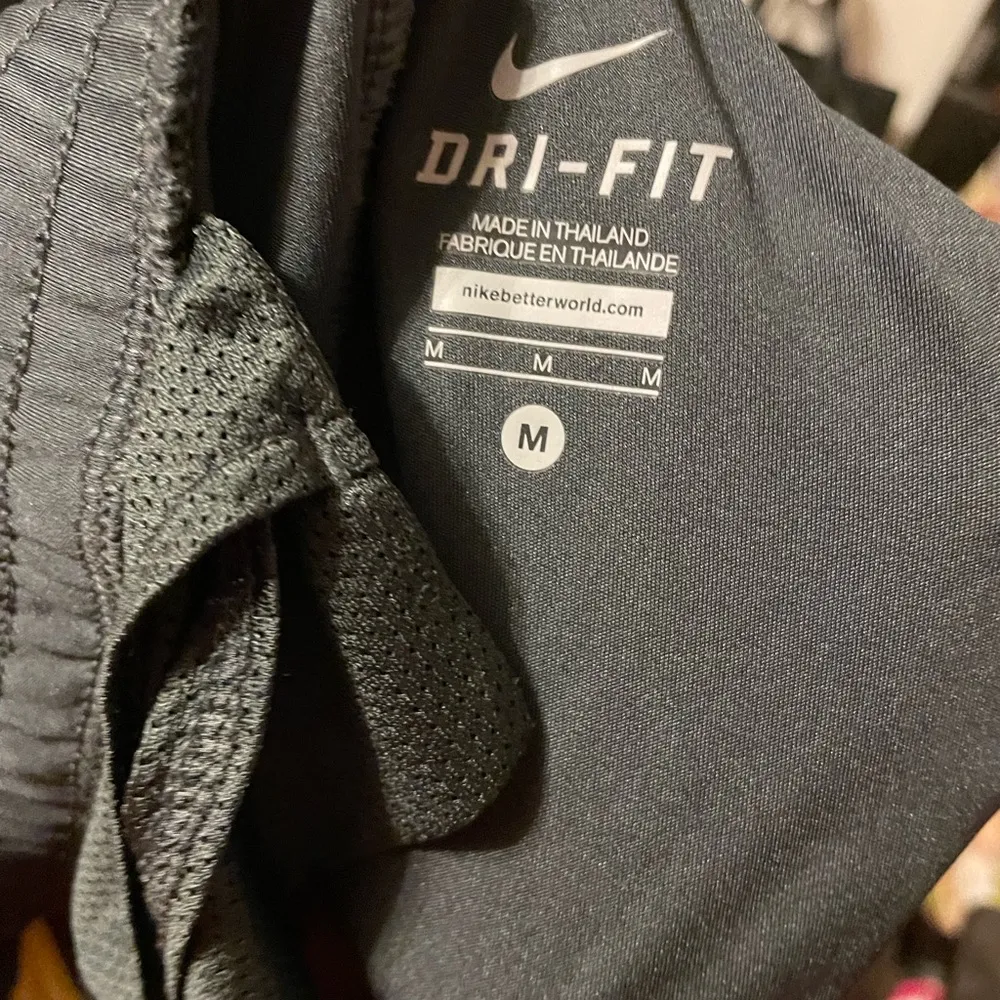 NIKE WOMENS ATHLETIC SHORTS - Image 3