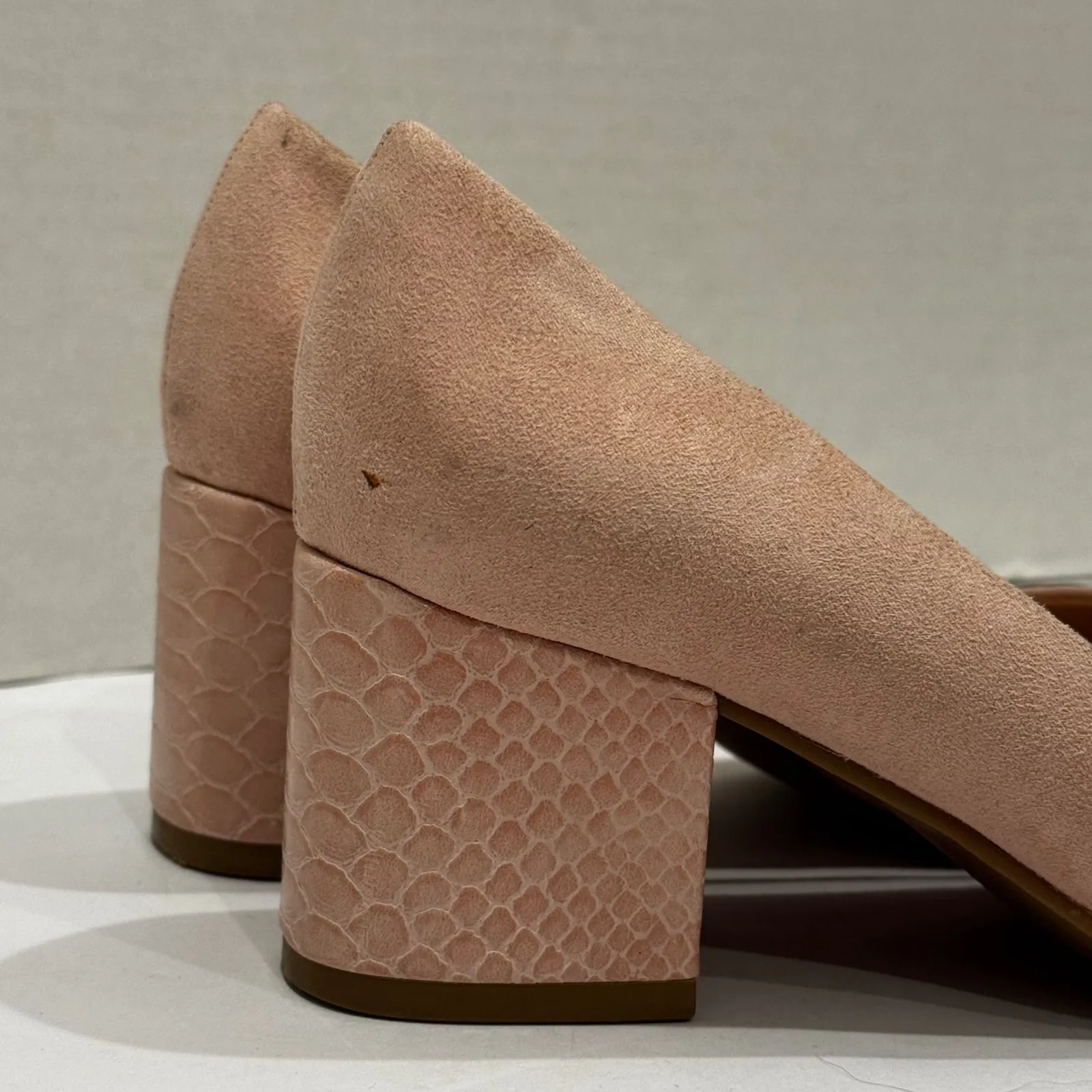 Ann Taylor Pink Suede Pointed Toe Block Heels Snake Embossed Heel Size 6M - Image 4