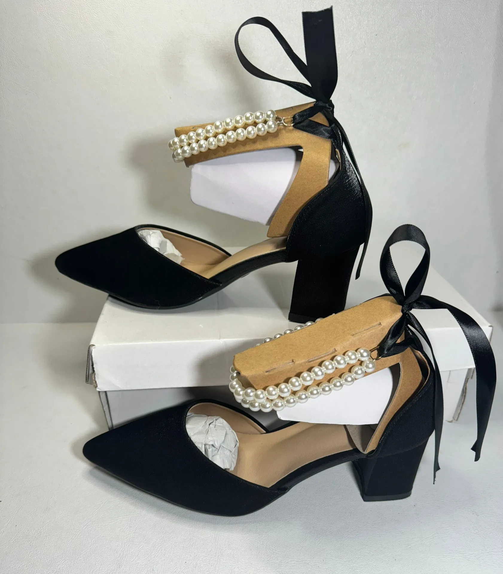 Closed Toe Pearl Heels Satin Wedding with Bow Chunky Block Heels Prom Evening Black Size 8 - Image 2