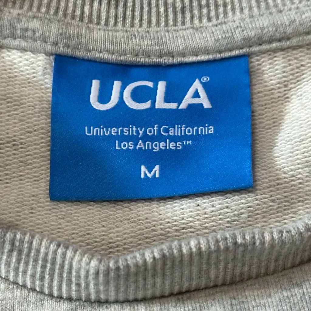 UCLA Bruins Women’s Size M Heather Gray Pullover Cropped Fleece Sweatshirt Size M - Image 4