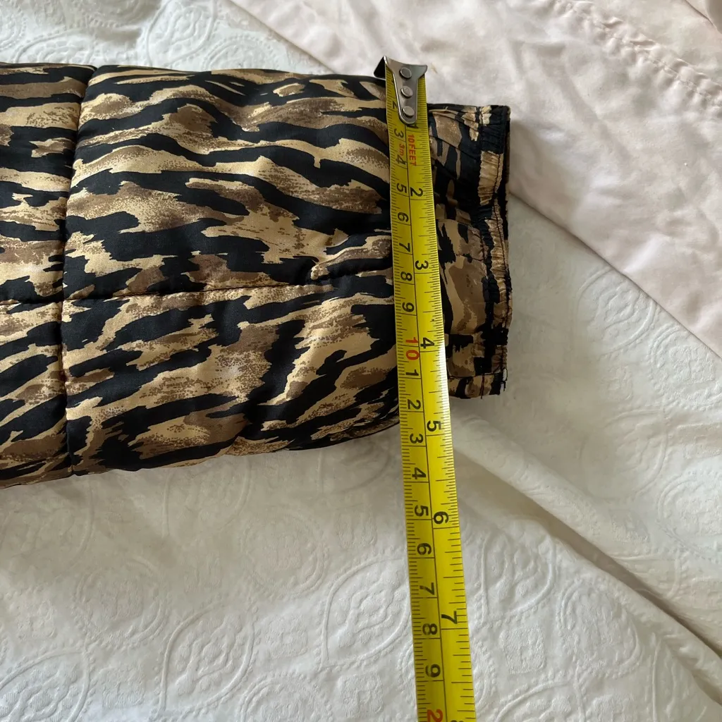 Vintage Clio women’s leopard print 100% silk jacket size small Black - Image 7