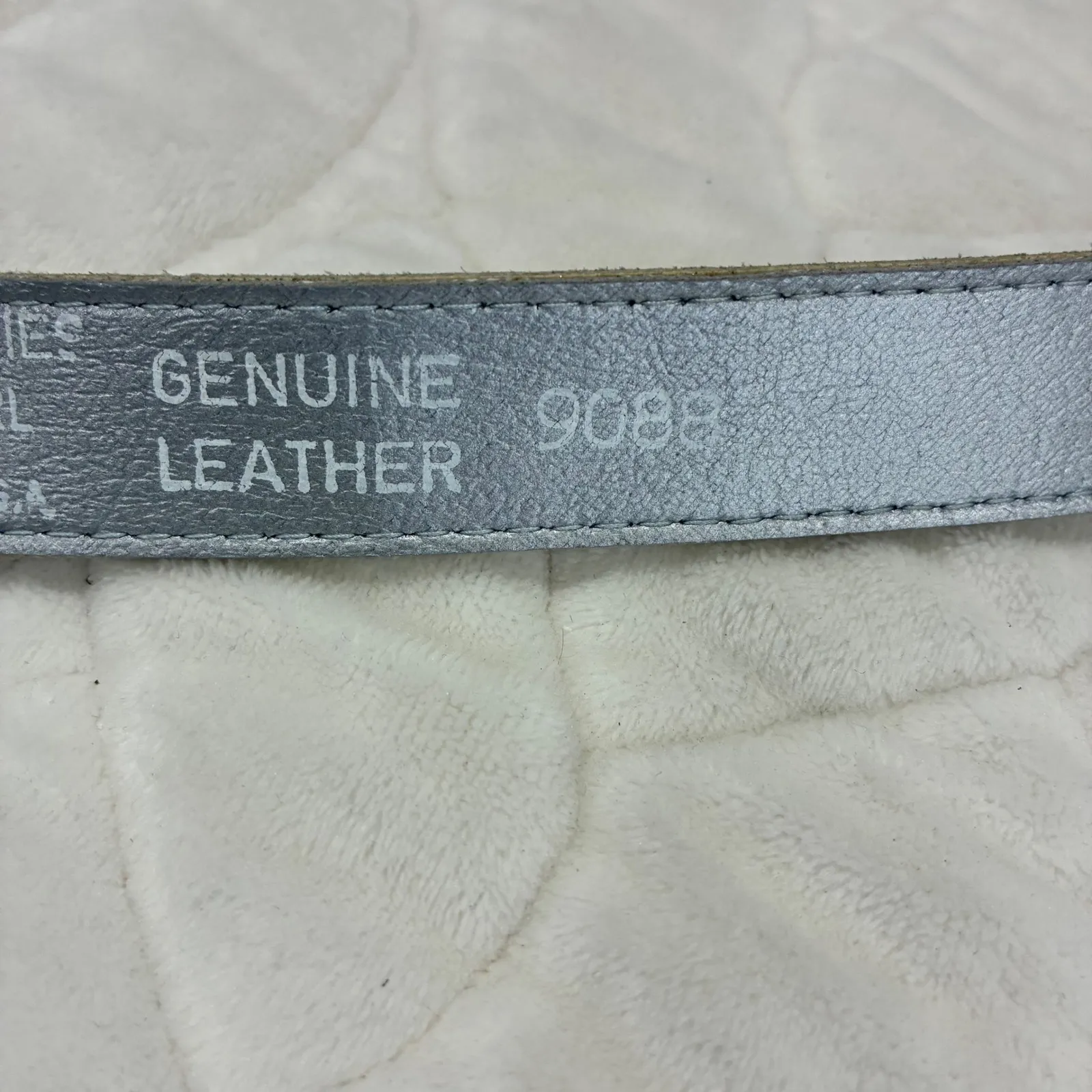 VTG Accessories by Pearl‎ Silver Snakeskin Genuine Leather Casual Belt Large - Image 6