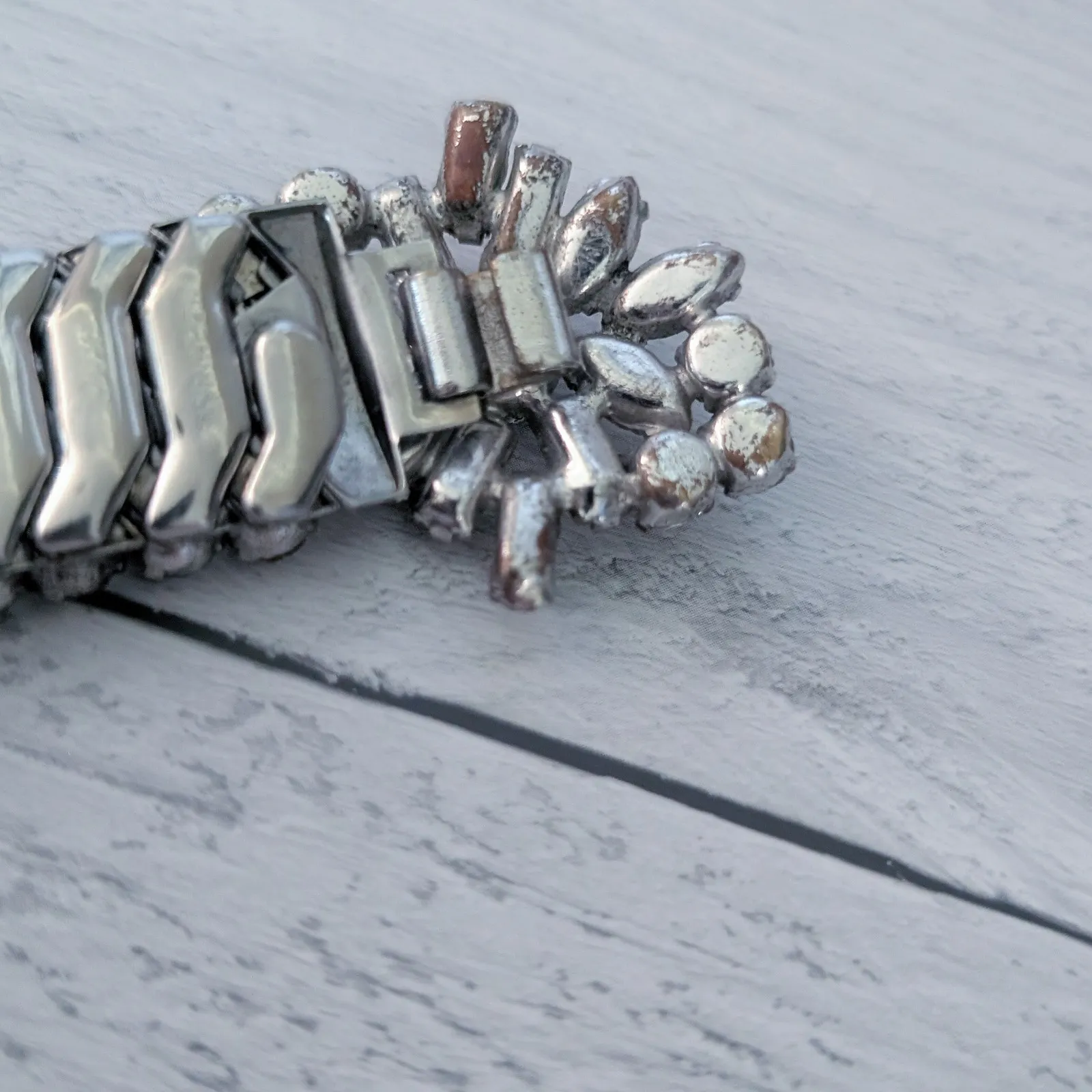 Silver Tone & Clear Gem Chunky Stretch Bracelet - Image 5