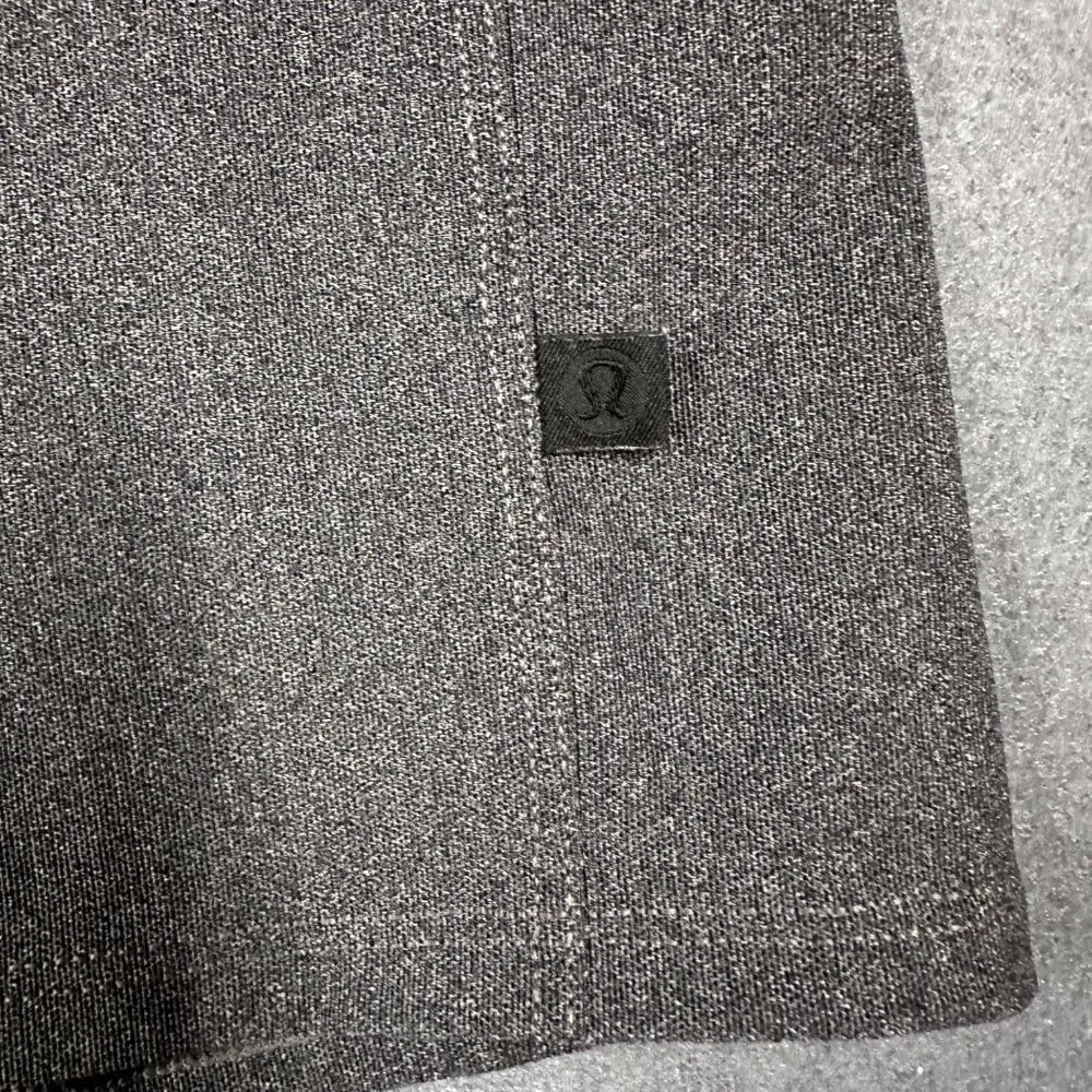 Lululemon Athletica Womens M/8 Dark Gray Criss Cross Strap Open Hole Back Tank - Image 3