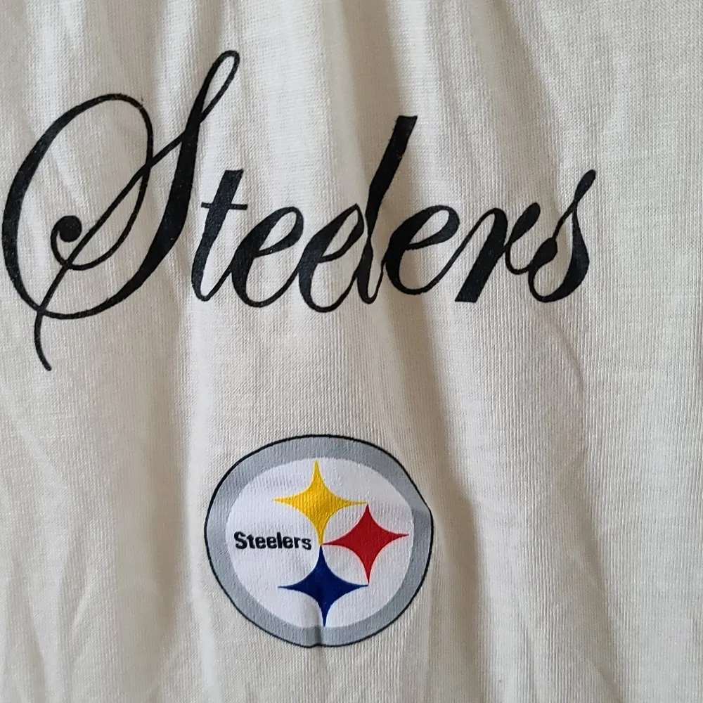 Nfl Pittsburgh Steelers tee size small - Image 3