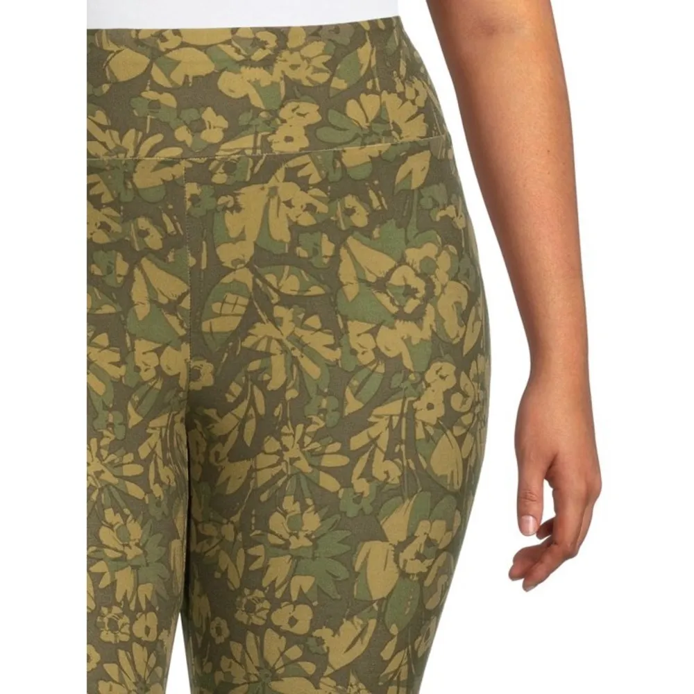 Terra & Sky Women's Printed Leggings green floral nwt - Image 2