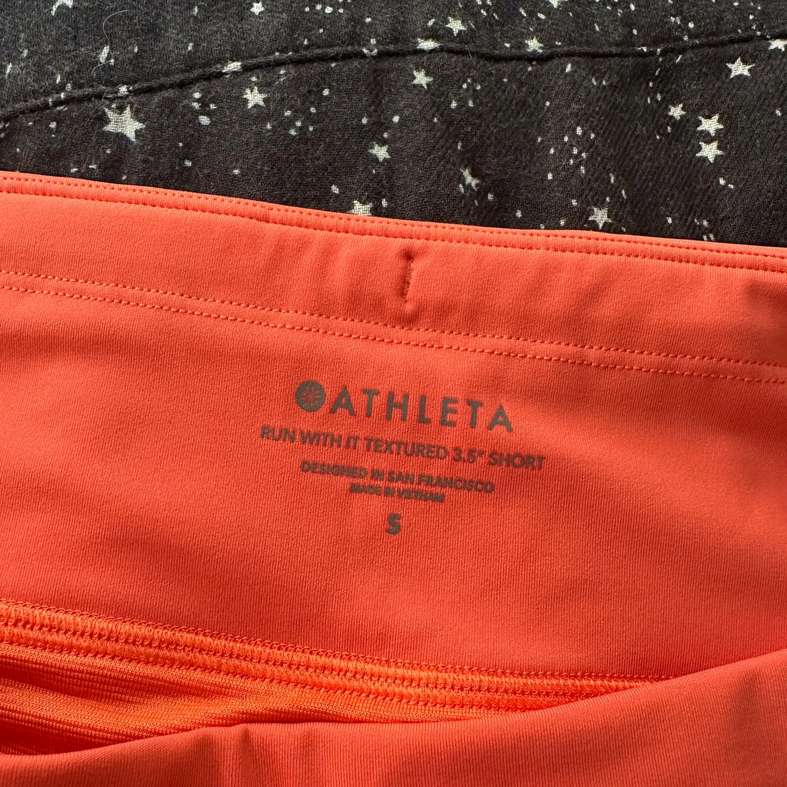 Athleta Run With It Textured Short 3.5” Orange Small - Image 5