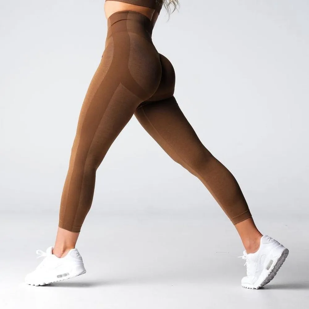 NVGTN
Mocha Performance Seamless Leggings in mocha
Size medium - Image 2