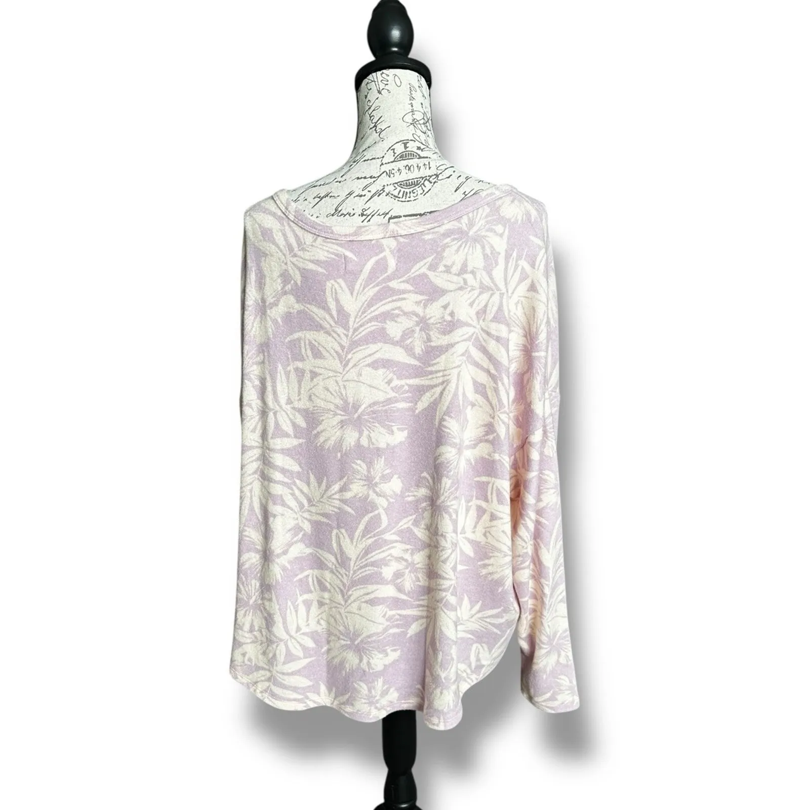 New Lucky Brand Women's Cloud Soft LS Crewneck Lilac Purple Palm Print XL - Image 2