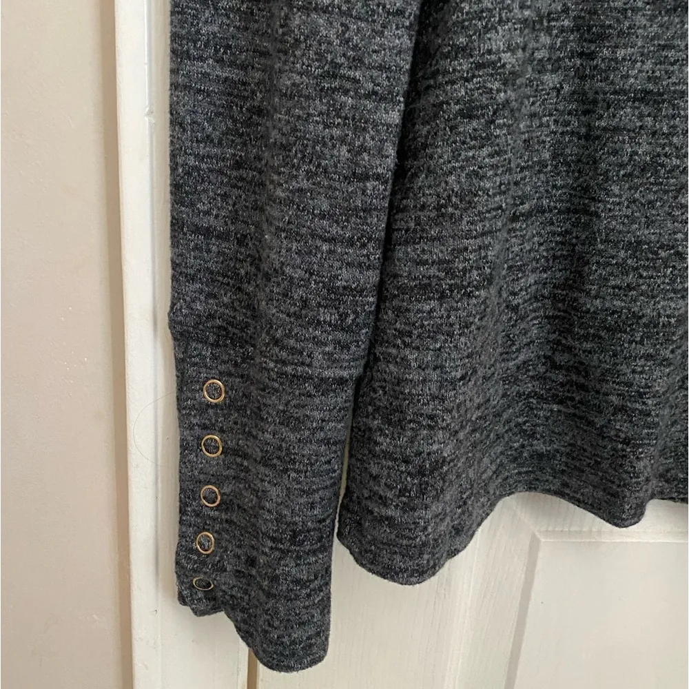 Black Heather Lightweight Sweater with Snap Button Sleeves - Image 10