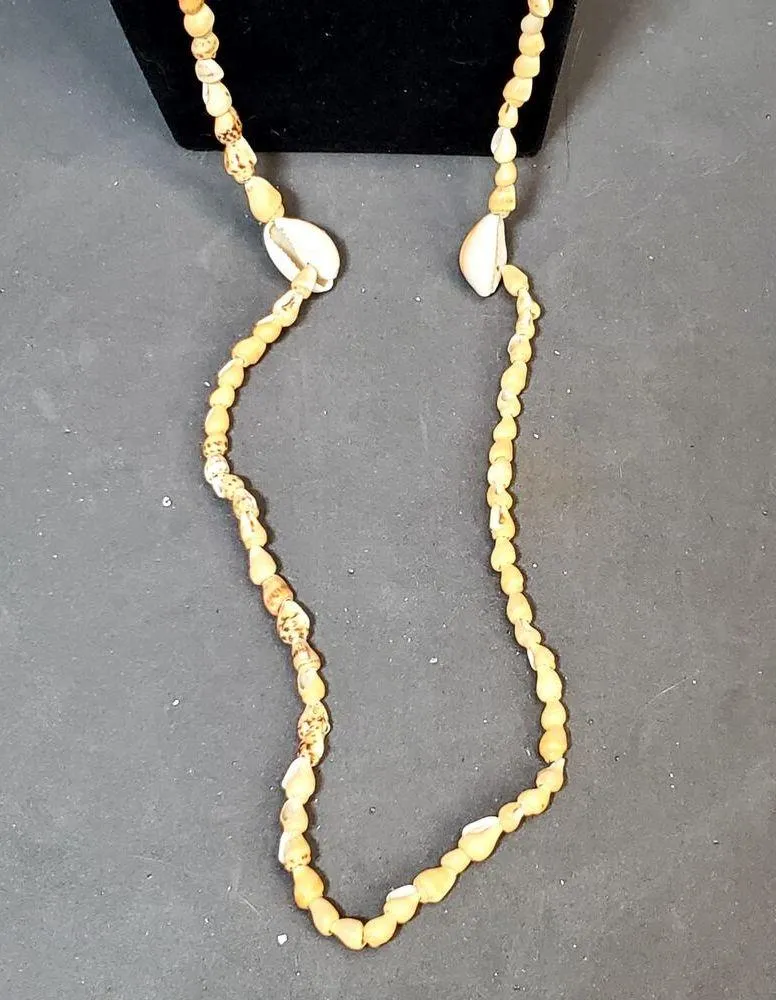 Hilo Hatties Necklace Bohemian Shell Bead Strand 17" Vtg Beachy Coconut Girl - Image 6