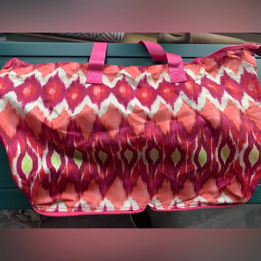 NEW With Tags Chico’s Travel Convertible Tote Bag Zippered Compact Multi Pink - Image 7