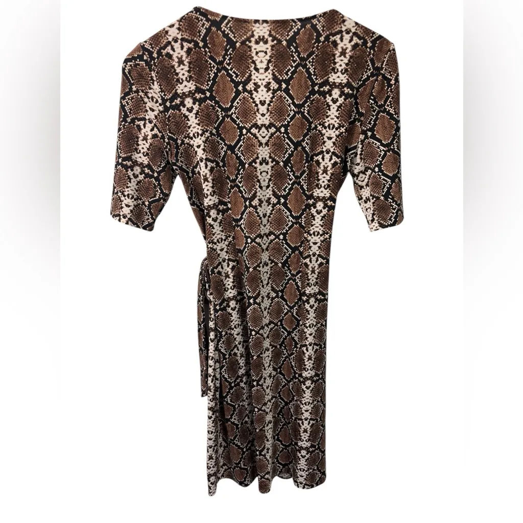 BCBG MAX AZRIA $178 Slinky Stretch Malena Snake True Wrap Dress Small Repile - Image 2