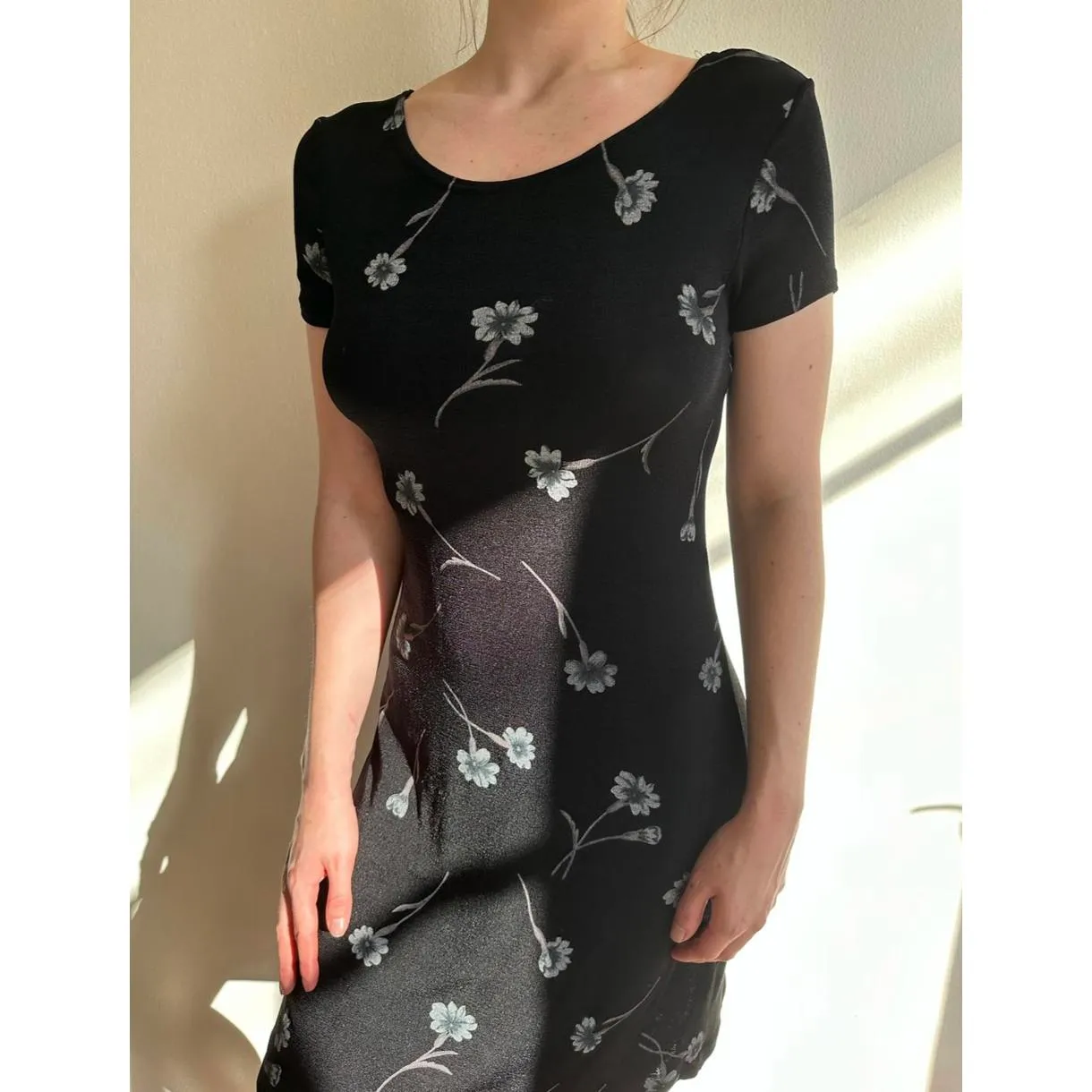 Italian Vintage Black Short Sleeve Floral Dress Size M - Image 4