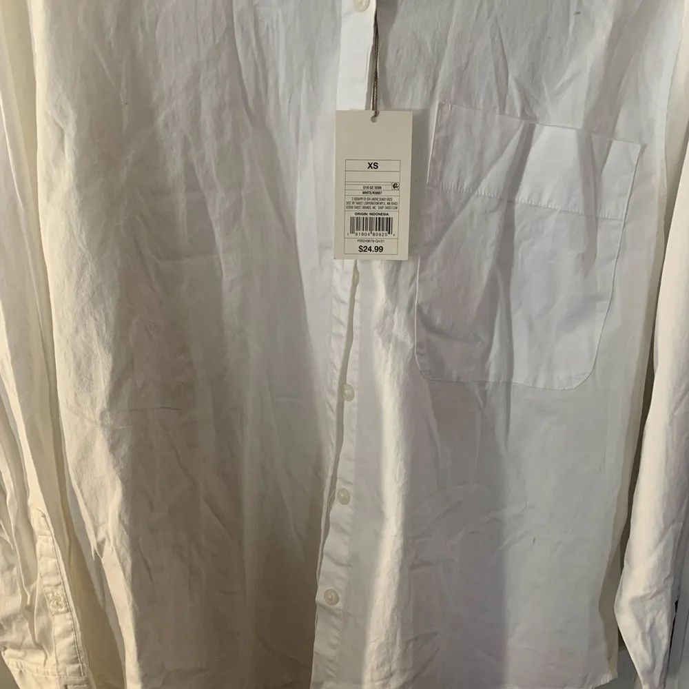 Women's Long Sleeve Oversized
Button-Down Boyfriend Shirt - NWT Sz XS - Image 4