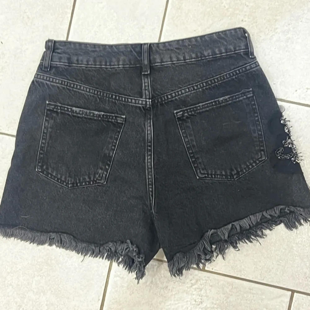 🌼DEX black blue jean cutoffs with sequins Size 27 - Image 3