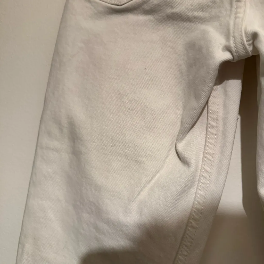 Zara White High-Waisted Jeans - Image 3