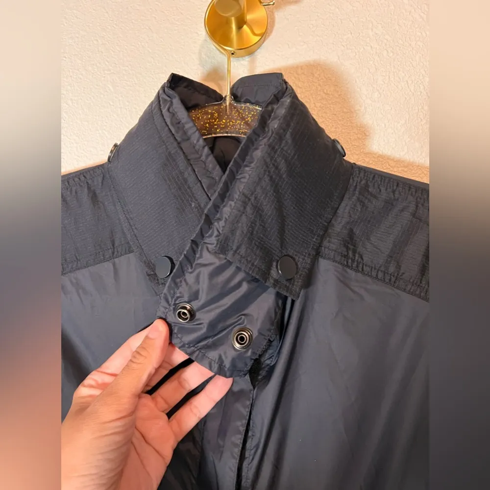 Vince UNISEX Hooded Windbreaker Trench Coat With Storage Pouch Size L - Image 7