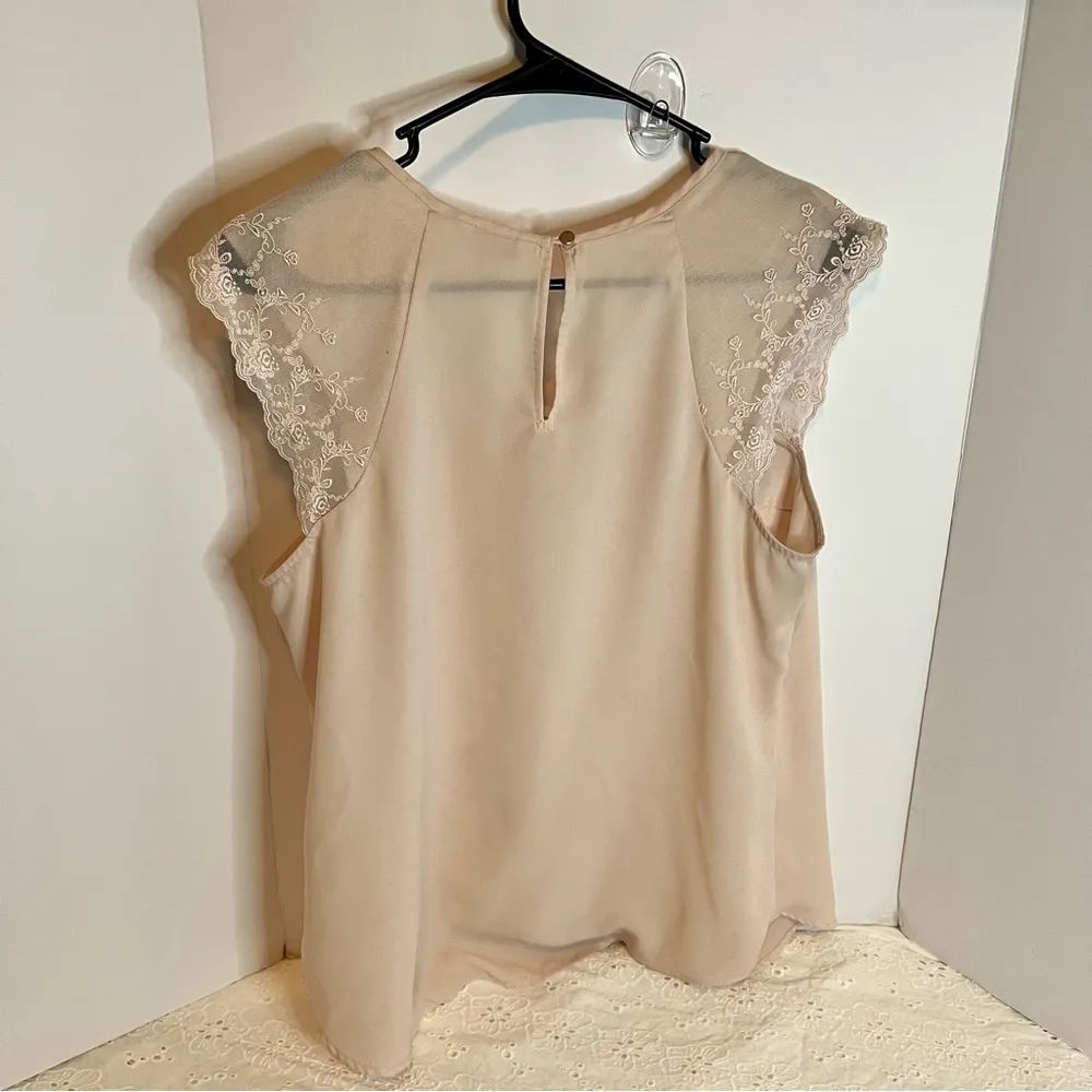 Candie's light pink Tie Front Blouse with lace sleeves - Image 4