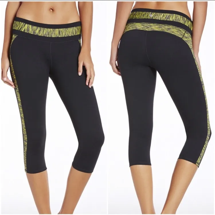 Fabletics Size‎ Small Black Cropped Camacan Capri Athletic Legging - Image 2