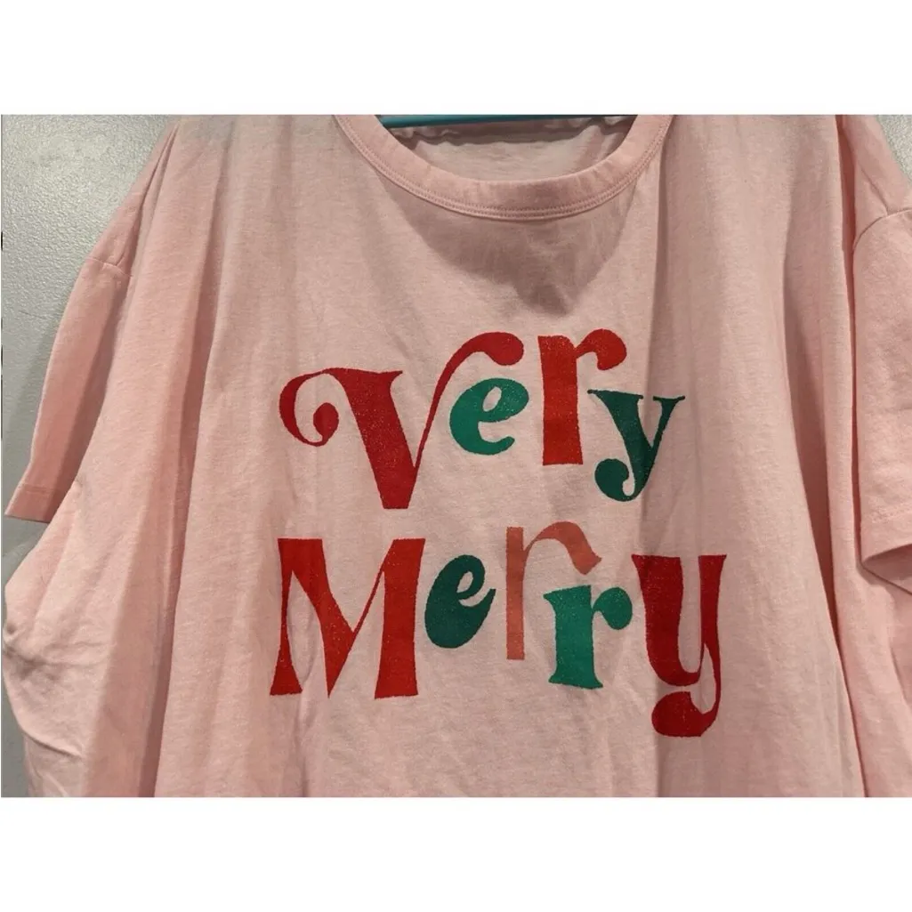 Old Navy Very Merry Pink Short Sleeve Shirt 3X - Image 2
