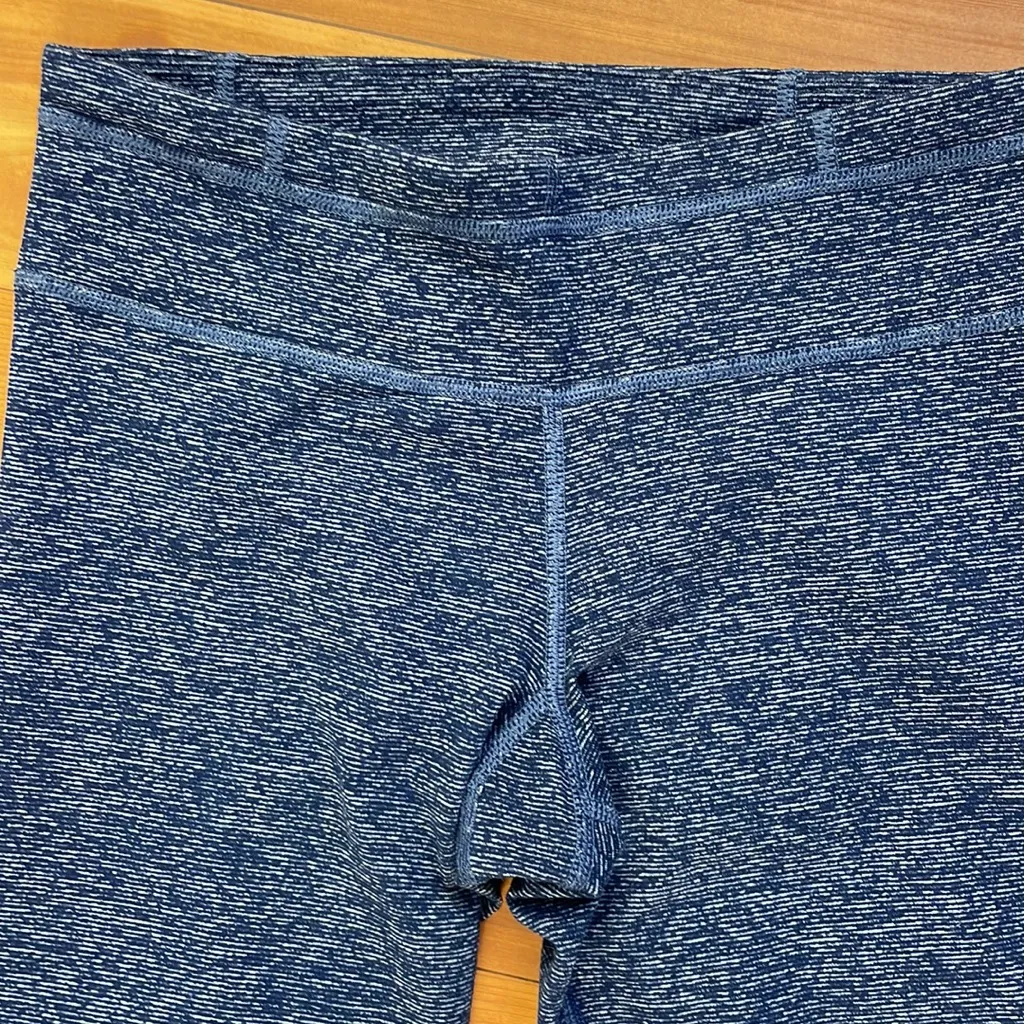 Under Armour All Season Gear Women’s Athletic Capri Leggings XS Activewear Blue - Image 4