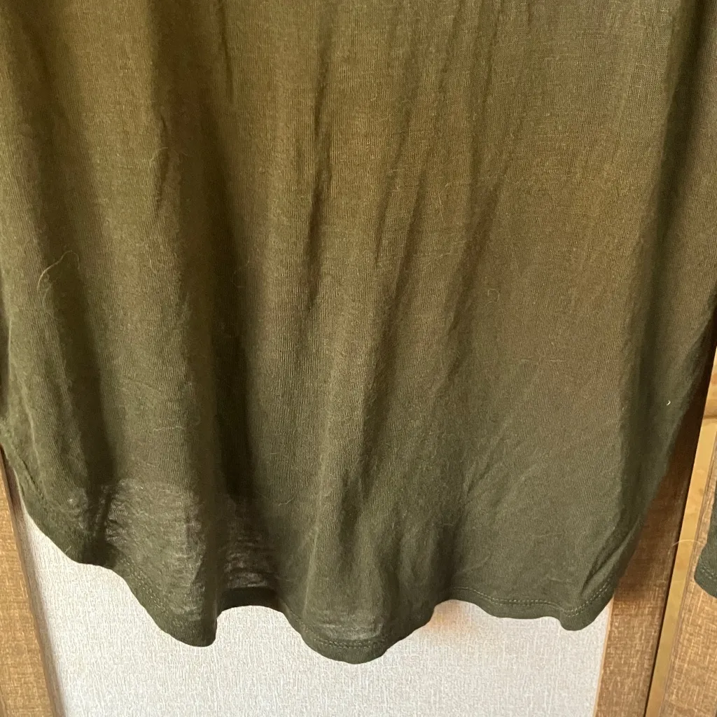 Tresics  Olive Green Tee medium - Image 12